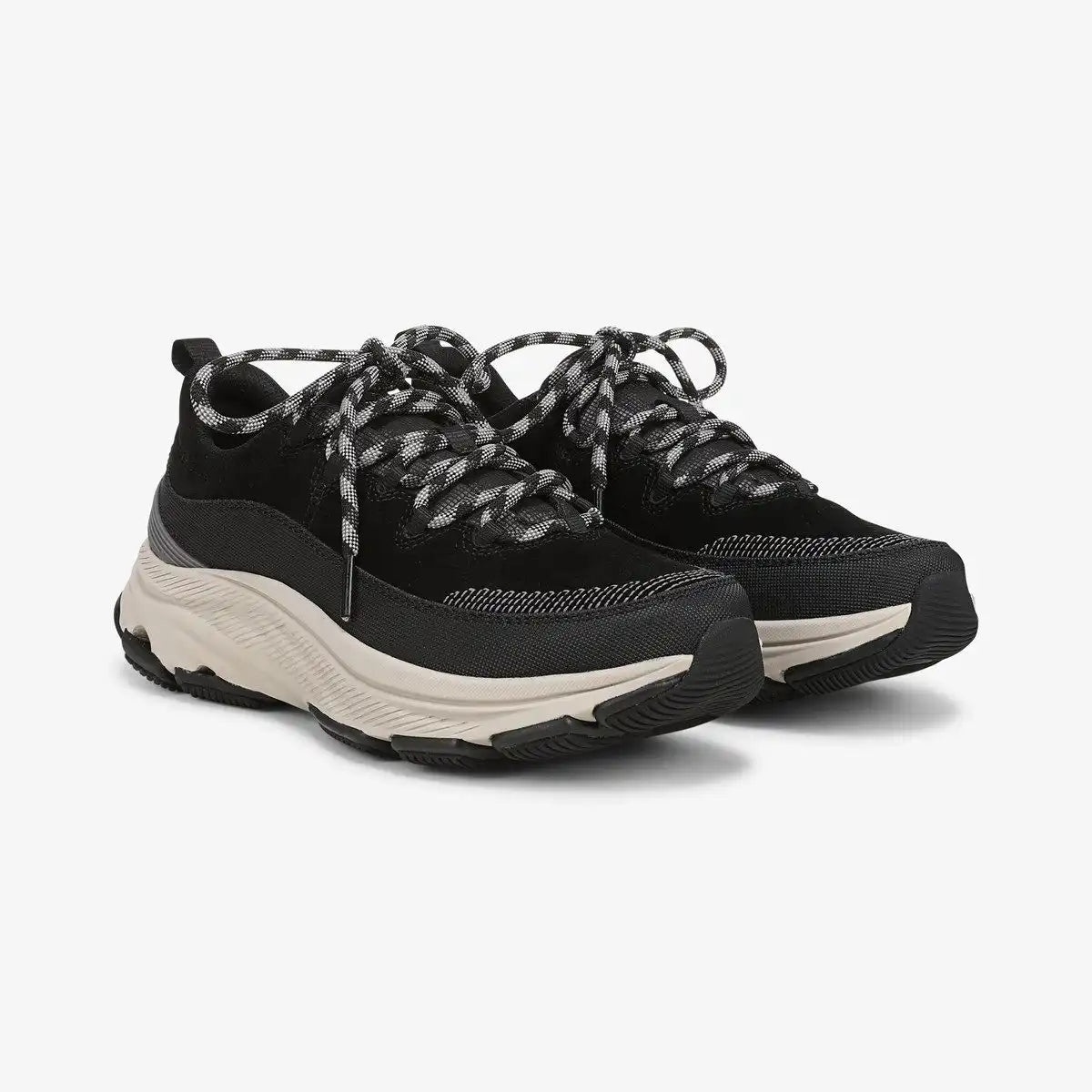 Devotion Max Luxe Walking Sneaker